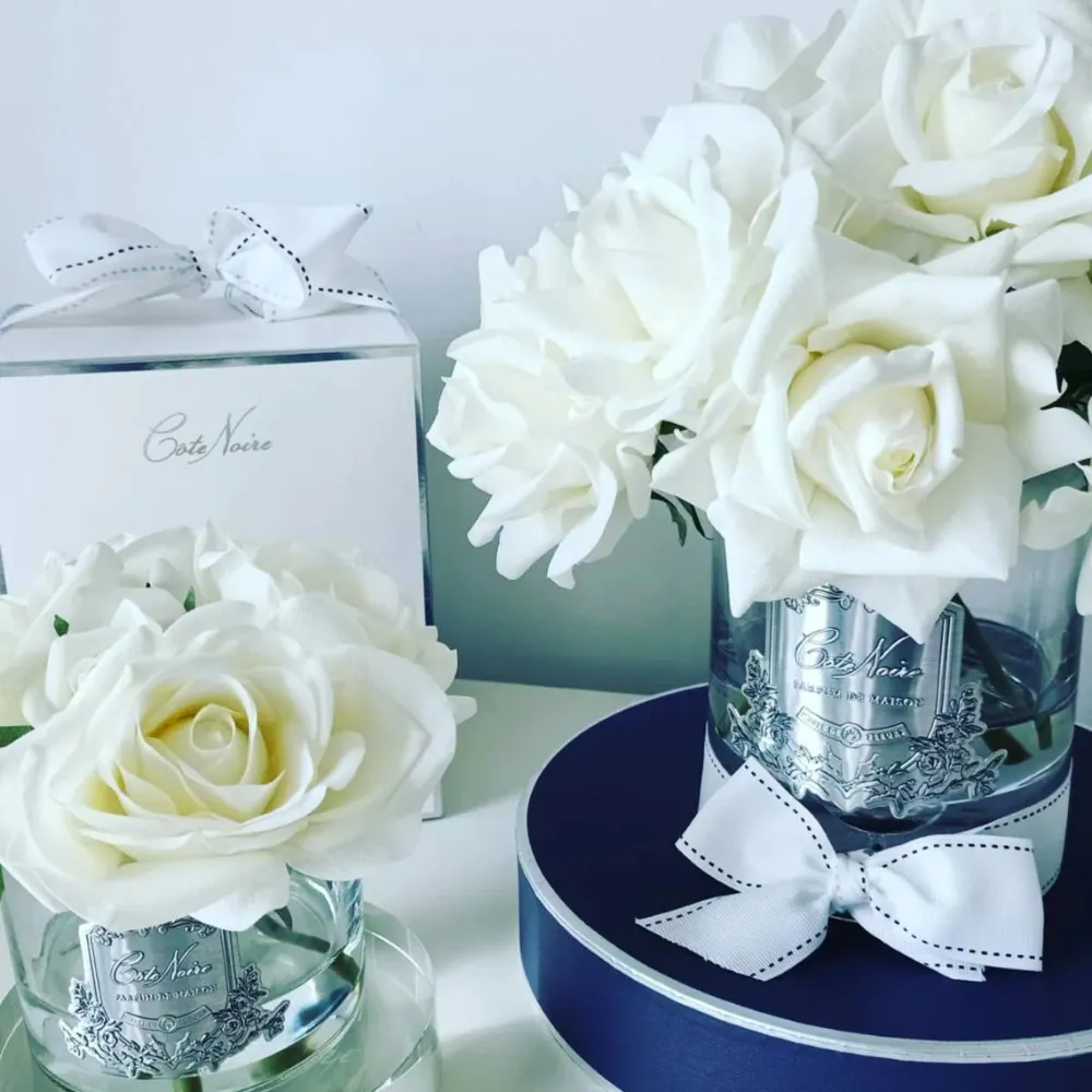 Cote Noire Luxury Grand Bouquet - Ivory White