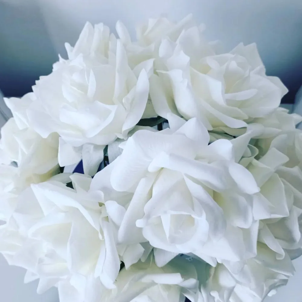 Cote Noire Luxury Grand Bouquet - Ivory White