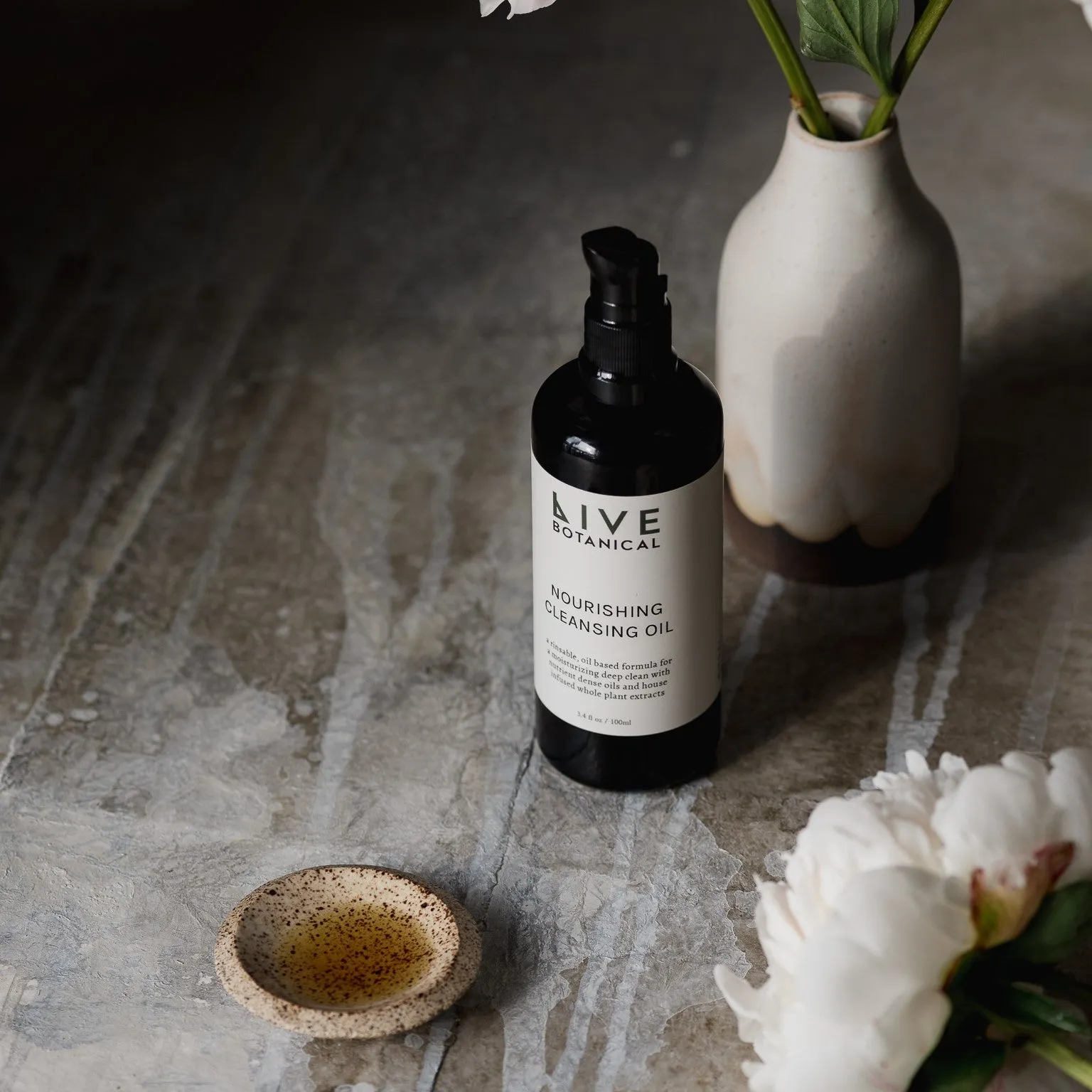 LIVE BOTANICAL - Nourishing Cleansing Oil