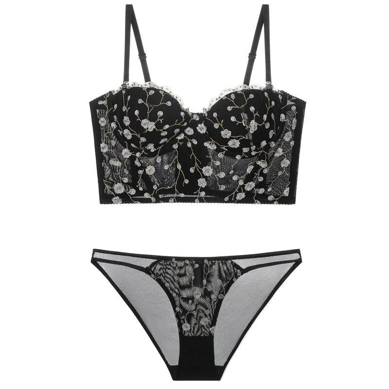 Rétro Brodé Lingerie Delicate Push-Up Bra: Vintage Elegance.
