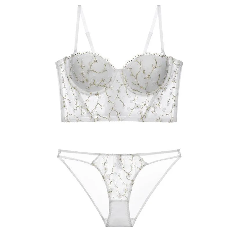 Rétro Brodé Lingerie Delicate Push-Up Bra: Vintage Elegance.