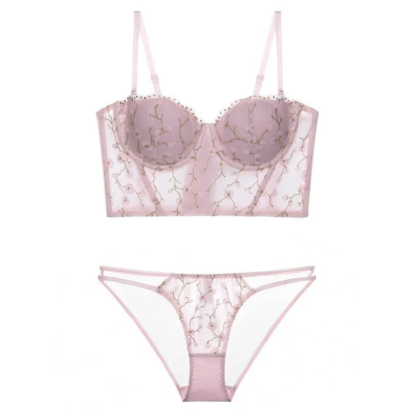 Rétro Brodé Lingerie Delicate Push-Up Bra: Vintage Elegance.